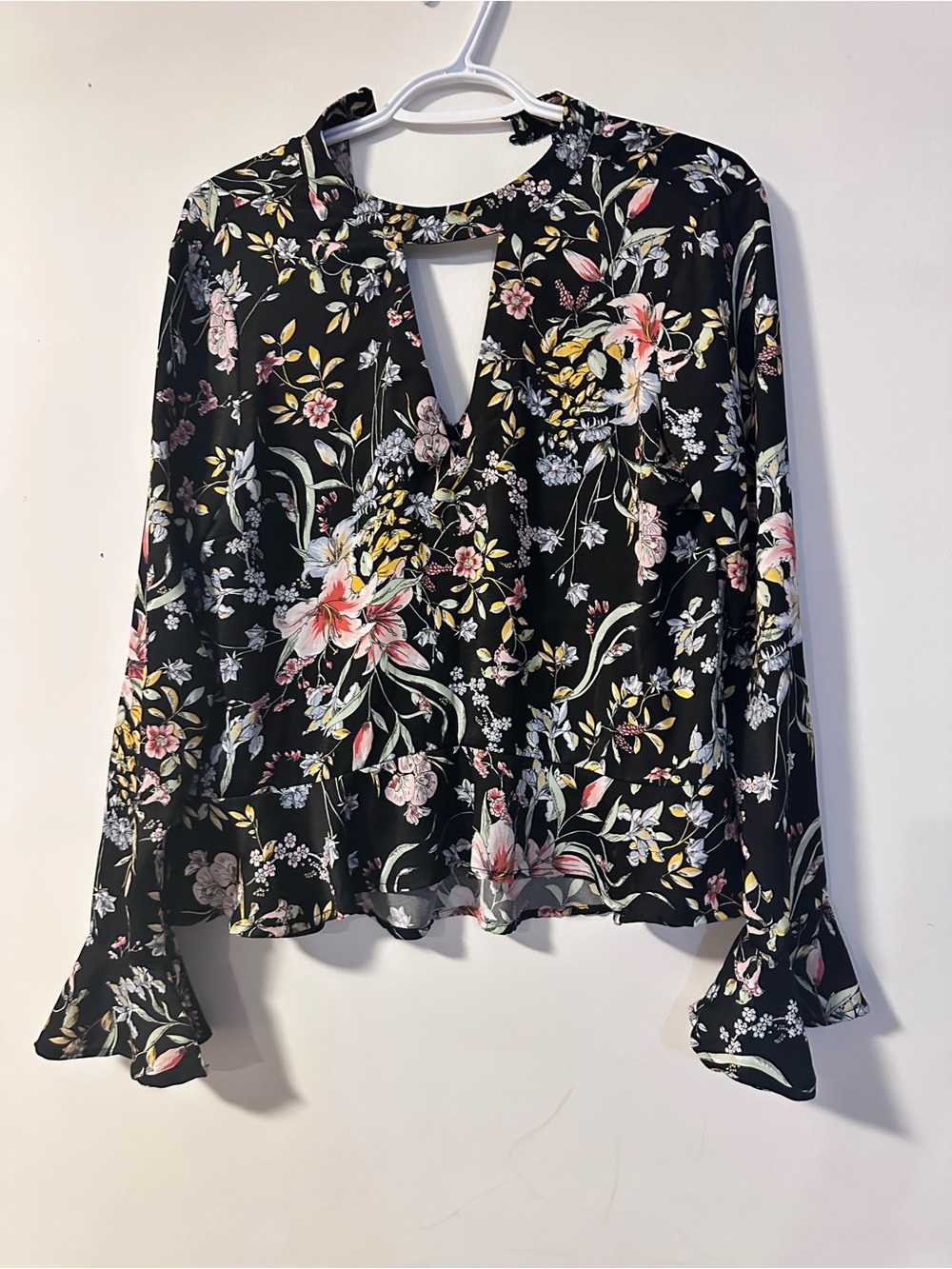 SUPRE Black Floral Keyhole Ruffle Hem Blouse